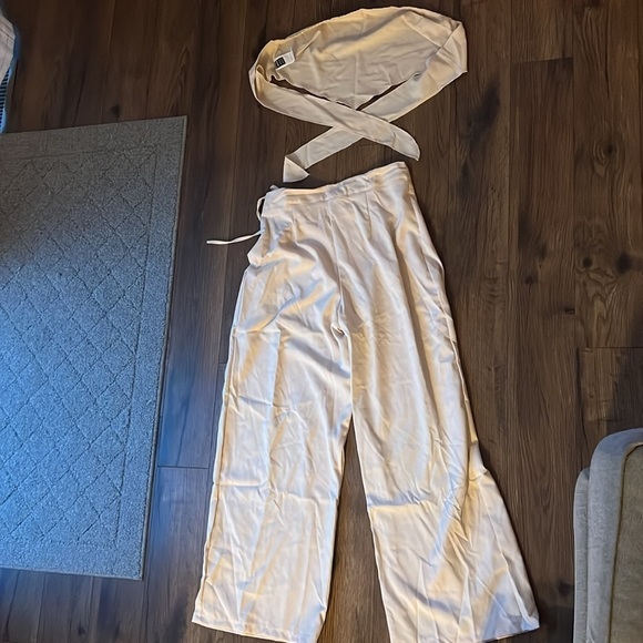 size large tan pants and strapless crop top set - Picture 3 of 8